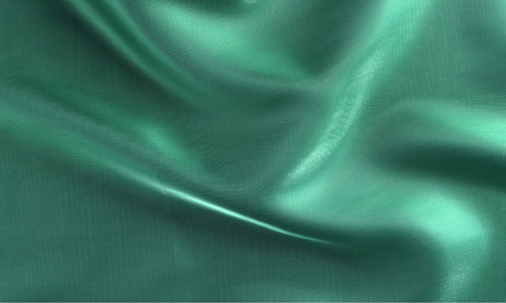 How To Tie A Silk Scarf For Sleeping: A Simple Guide to Prevent Hair Damage for Muriersilk – Luxury Silk Scarves, Bonnets & Sleepwear Accessories step by step guide how to tie a silk scarf for sleeping