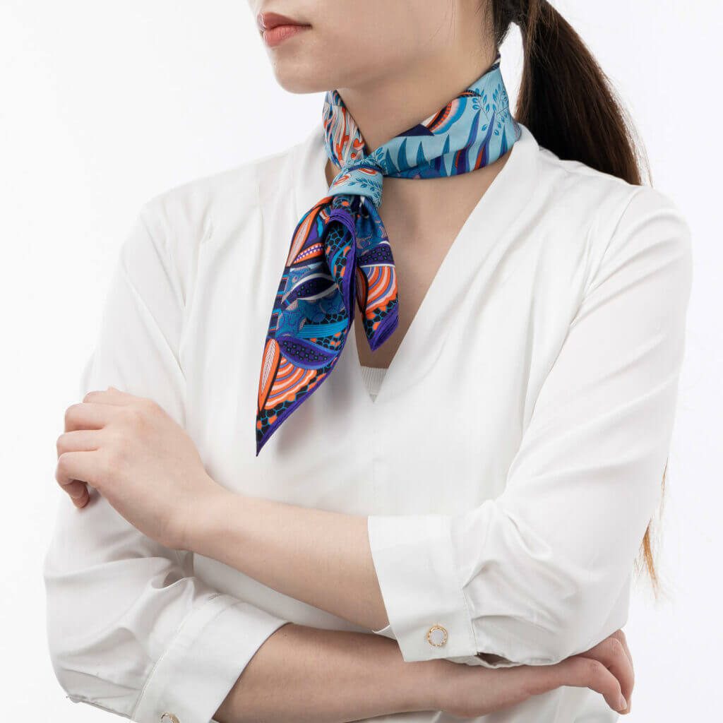How To Use Square Silk Scarf For Curly Hair - Muriersilk