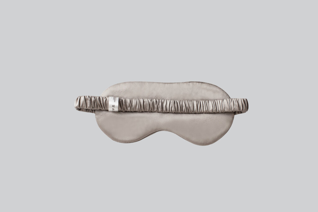 Is it good to use sleeping mask every night? - Muriersilk