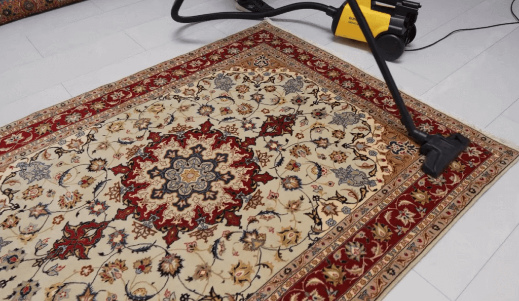 Cómo limpiar una alfombra de seda - Muriersilk